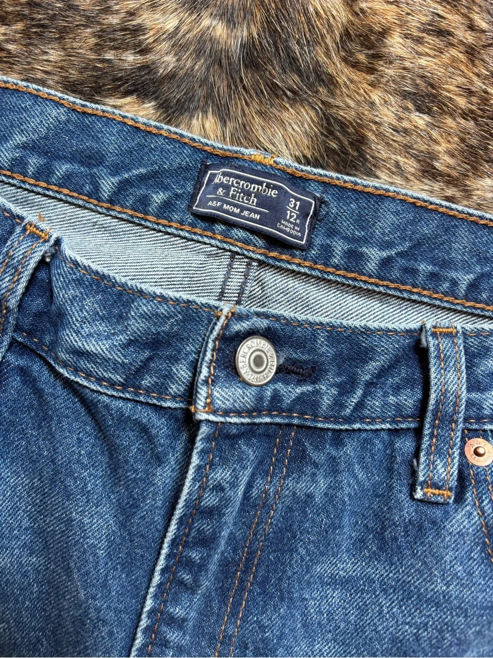 Abercrombie & Fitch, A&F Denim Mom Jean, Size 31 or 12 Regular Length